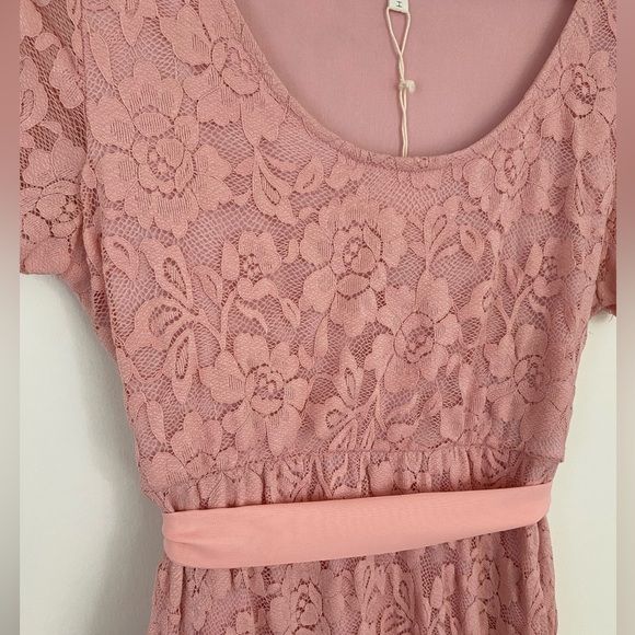 NWT Pink Lace Gown (L) - Picture 2 of 6